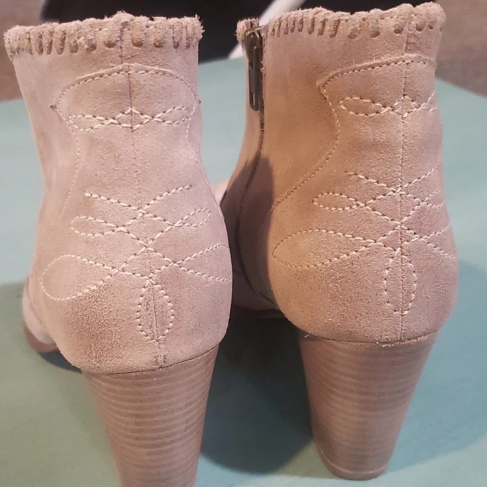 Ariat Unbridled Eva Bootie - Picture 3 of 8